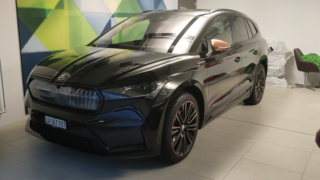 Skoda Enyaq iV 80X Founders Edition